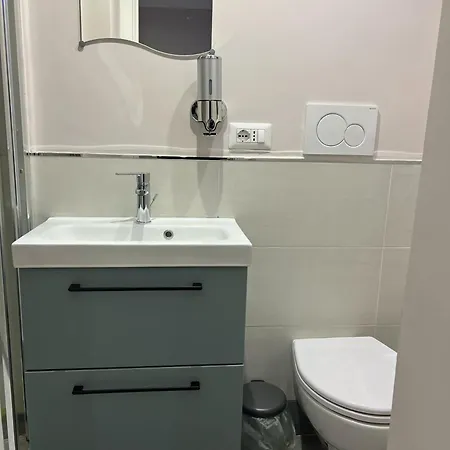 Giuseppe & Greta Oda ve Kahvaltı 3*